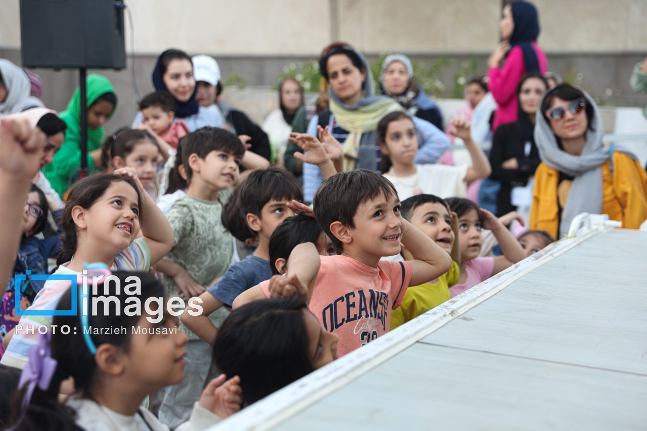 کودکان در نمایشگاه کتاب