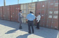بازرسی سازمان منطقه آزاد کیش از انبار‌ها و کانتینر‌های بندرتجاری کیش