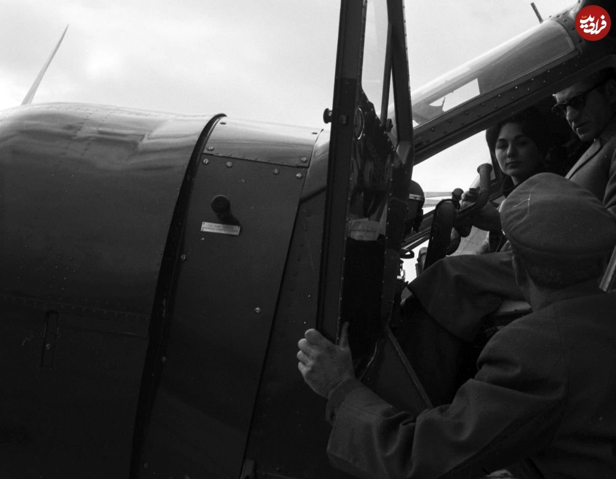 ژست عجیب محمدرضا پهلوی