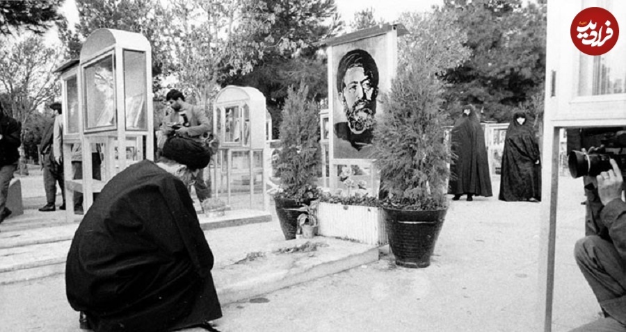 رهبری بر سر مزار شهید بهشتی