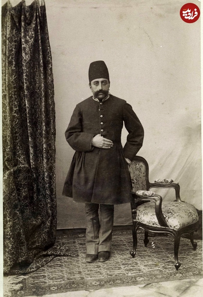 مظفرالدین شاه در آتلیه عکاسی