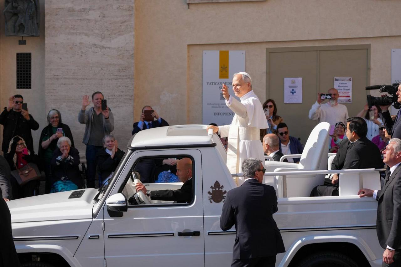 خودروی مخصوص پاپ