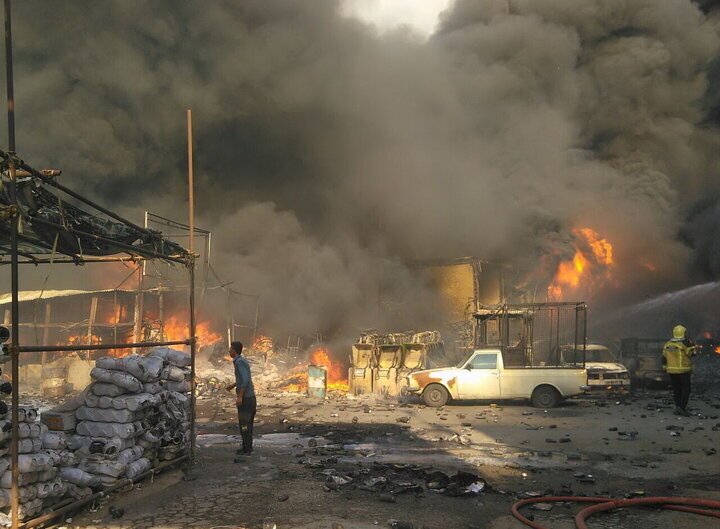 بازار آهن تهران در آتش سوخت