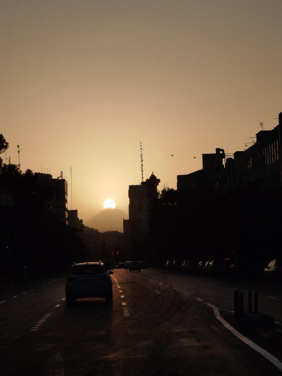 لحظه باشکوه طلوع خورشید