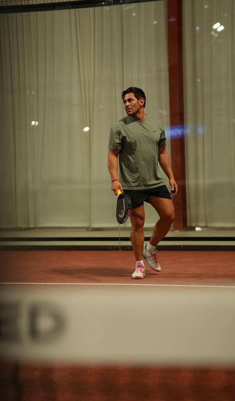 رونمایی محمدرضا گلزار