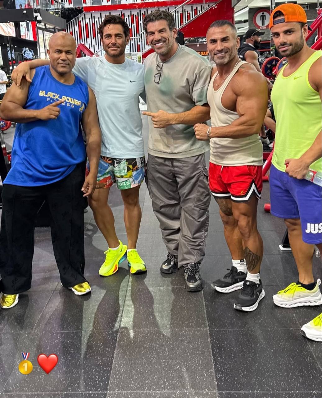 محمدرضا گلزار در باشگاه