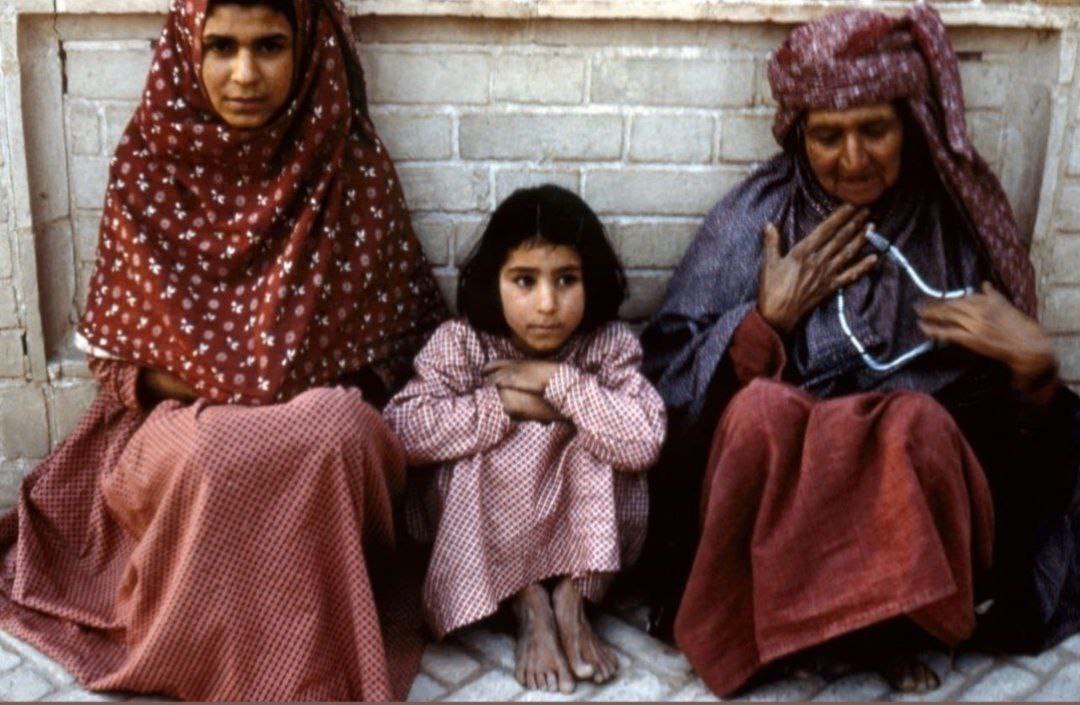 پوشش خاص خانواده‌ای زردشتی