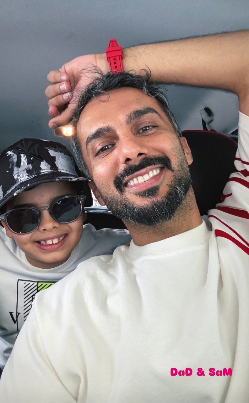 عکس/ سلفی محمدحسین میثاقی و پسرش