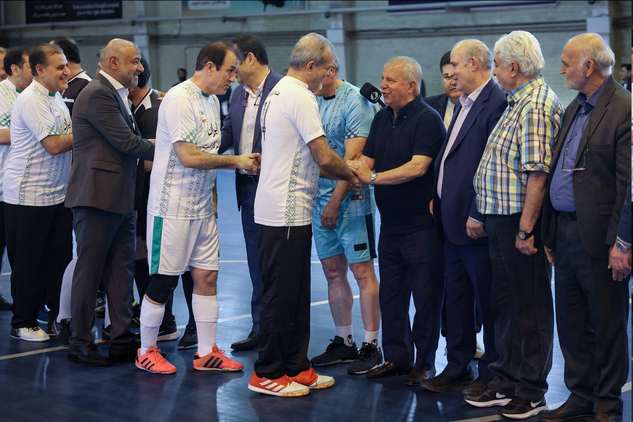 ملاقات متفاوت علی پروین با مسعود پزشکیان