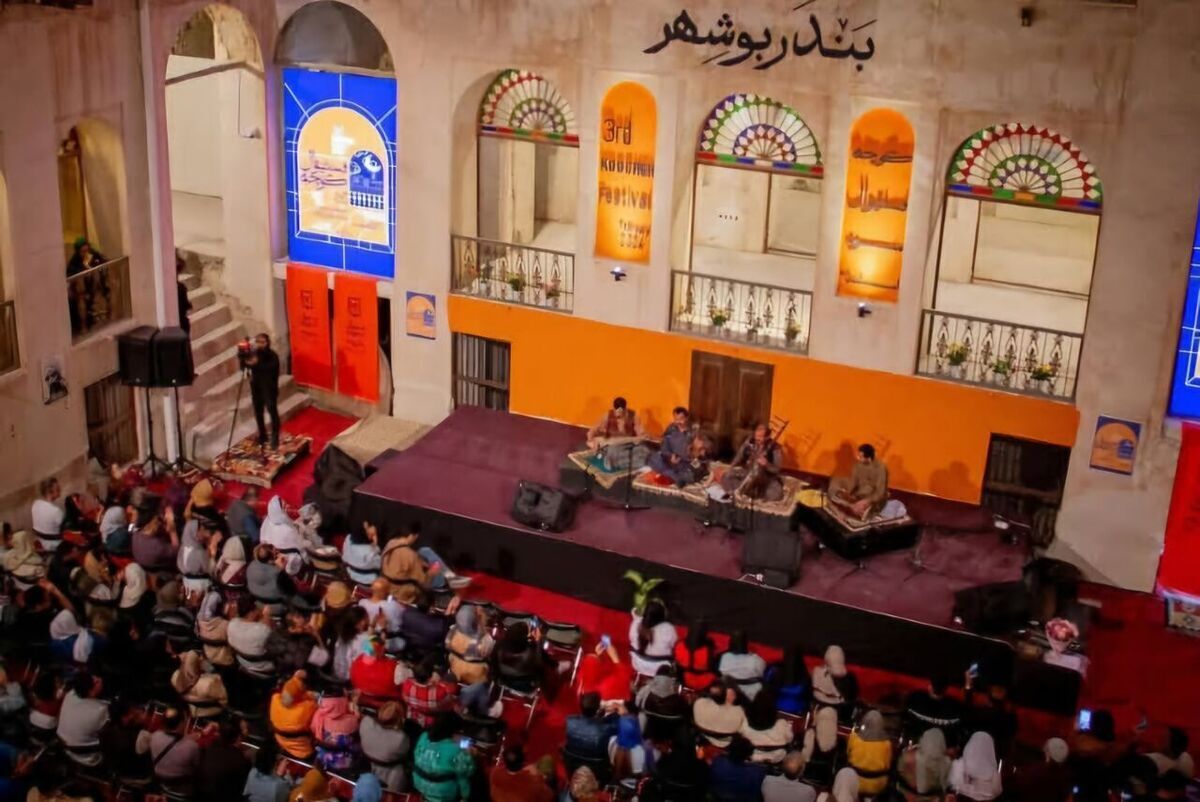 اقدام عجیب یک نماینده مخالف فستیوال کوچه اقدام عجیب یک نماینده مخالف فستیوال کوچه