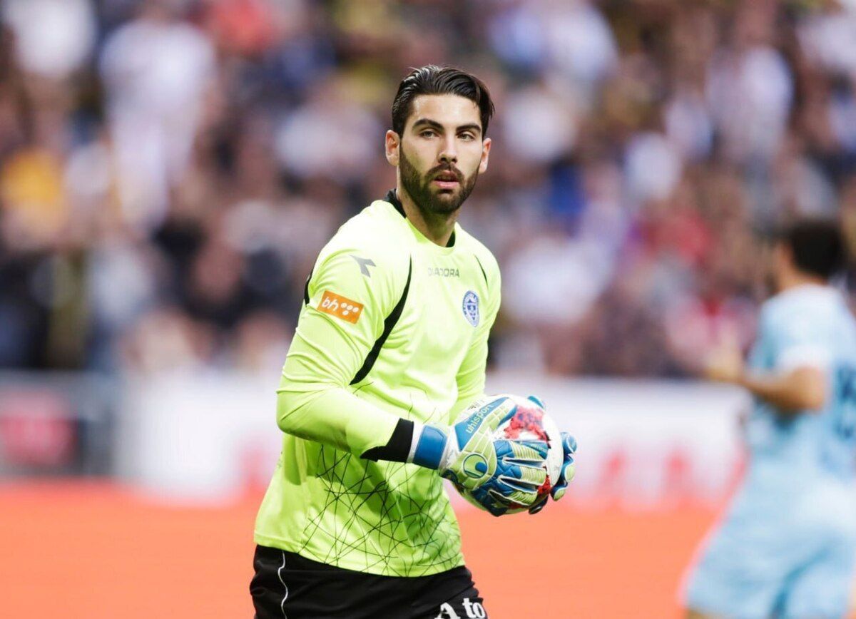 پنجره استقلال بسته شد پنجره استقلال بسته شد