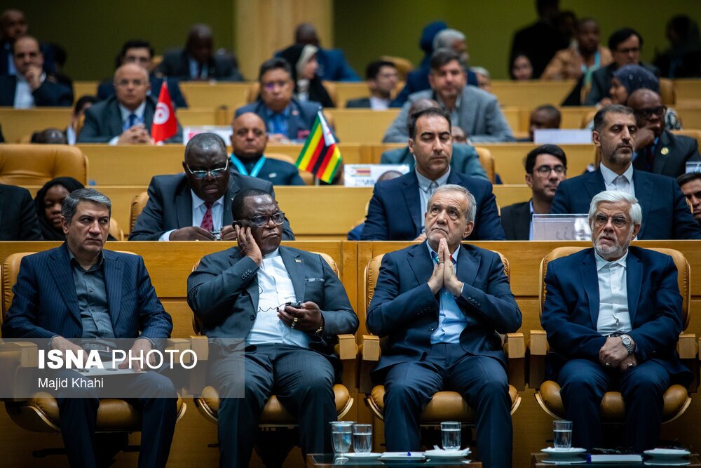 عکس/ ادای احترام مقام خارجی به مسعود پزشکیان