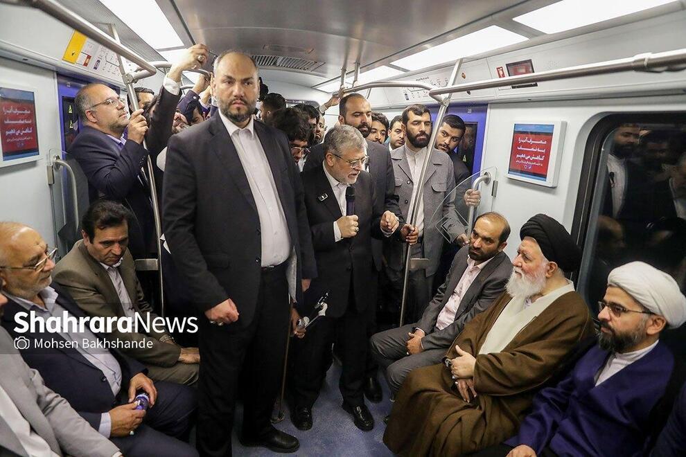 عکس/ علم‌الهدی در مترو مشهد