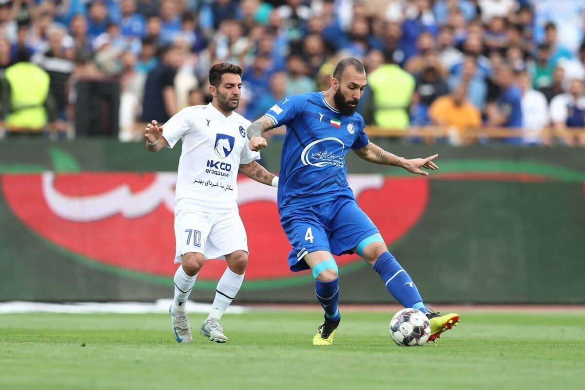 استقلال از پرسپولیس پیشی می‌گیرد؟