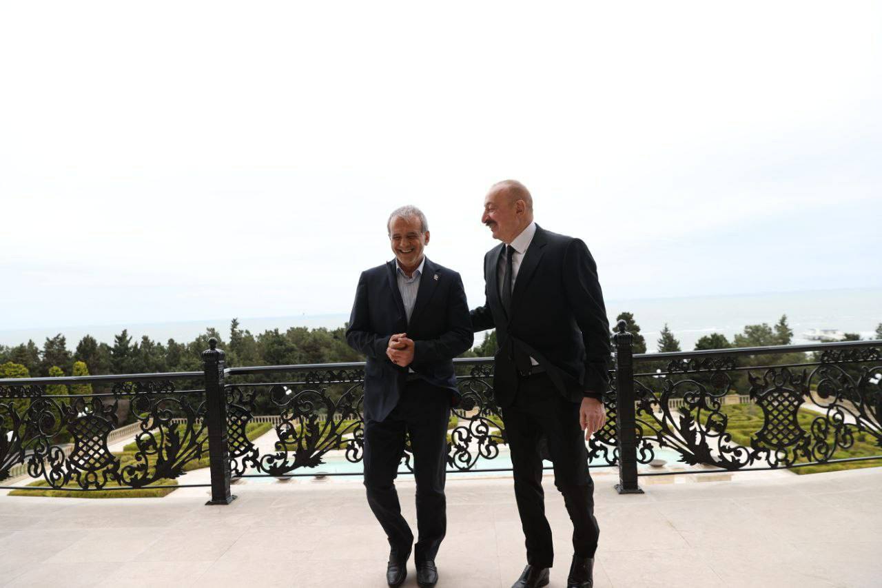 ملاقات صمیمی و دوستانه الهام علی اف و پزشکیان