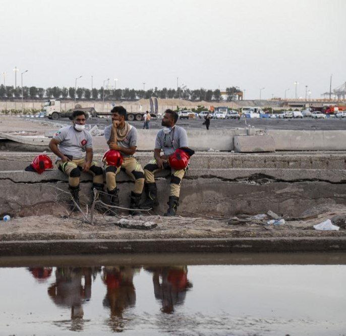 عملیات اطفای حریق بندر رجایی