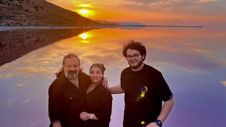 مهراب قاسم‌خانی و خانواده‌اش