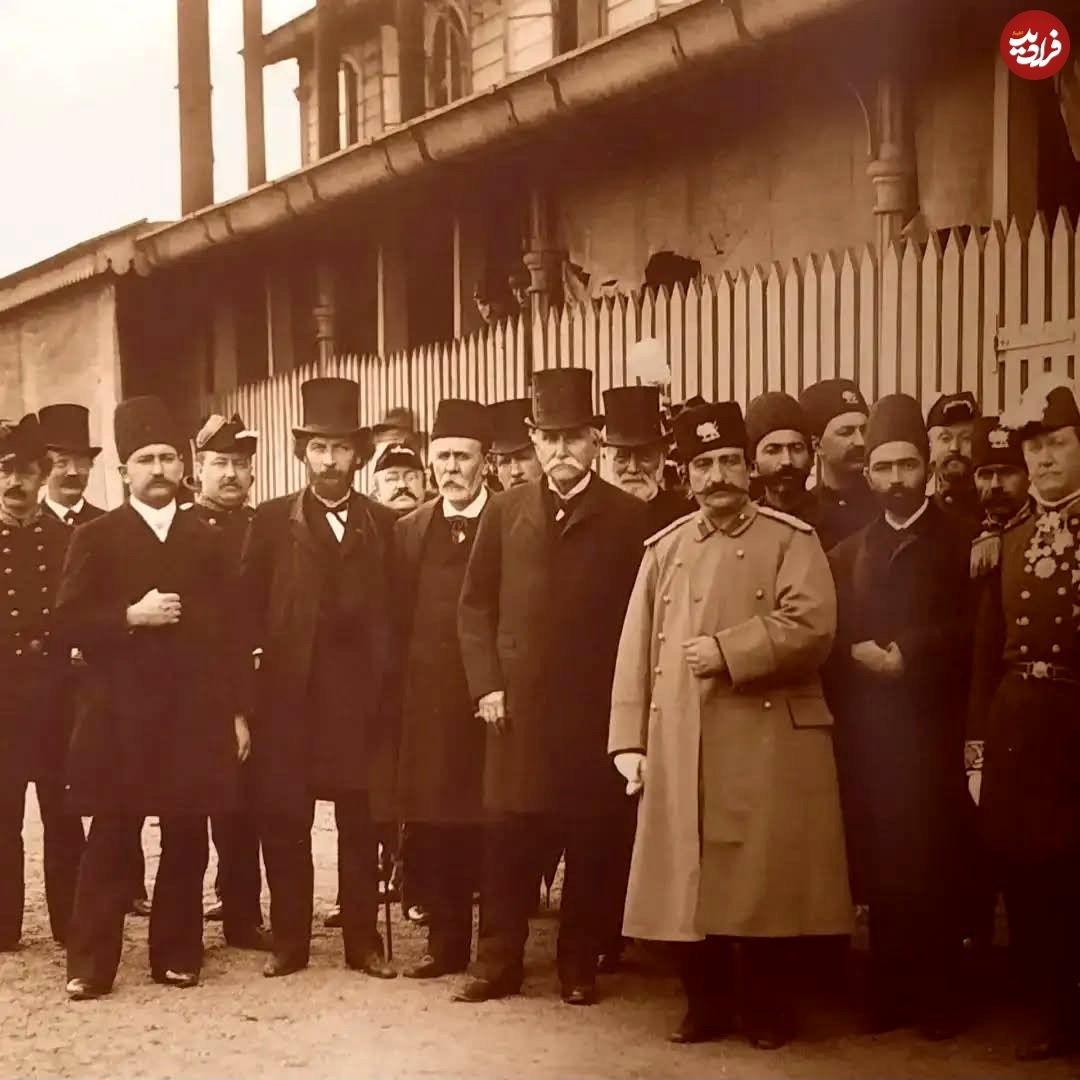 ژست ملوکانه ناصرالدین شاه