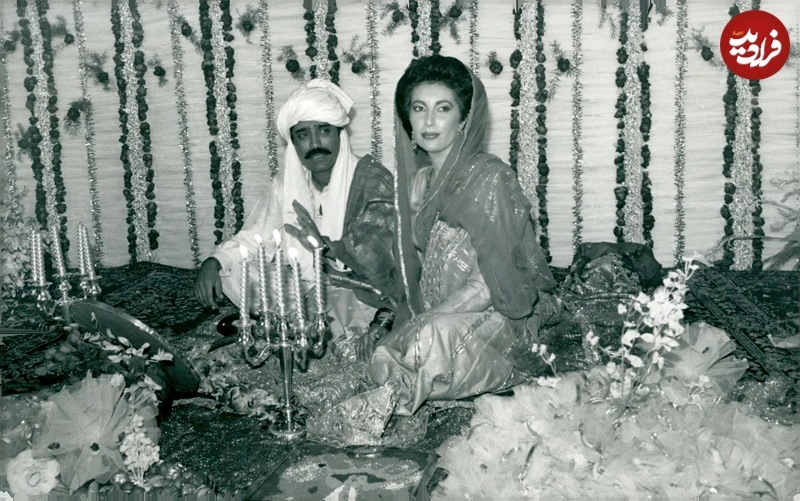 بی‌نظیر بوتو با لباس سنتی