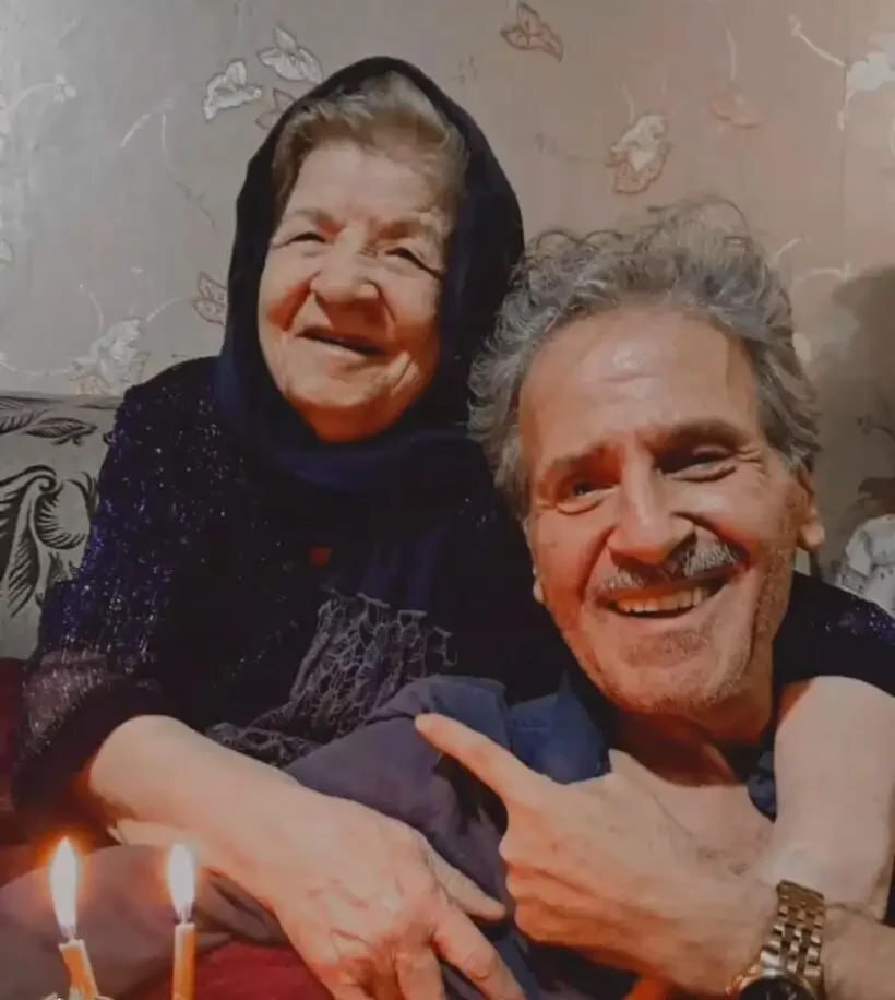 ابوالفضل پورعرب در سوگ مادرش ابوالفضل پورعرب عزادار شد