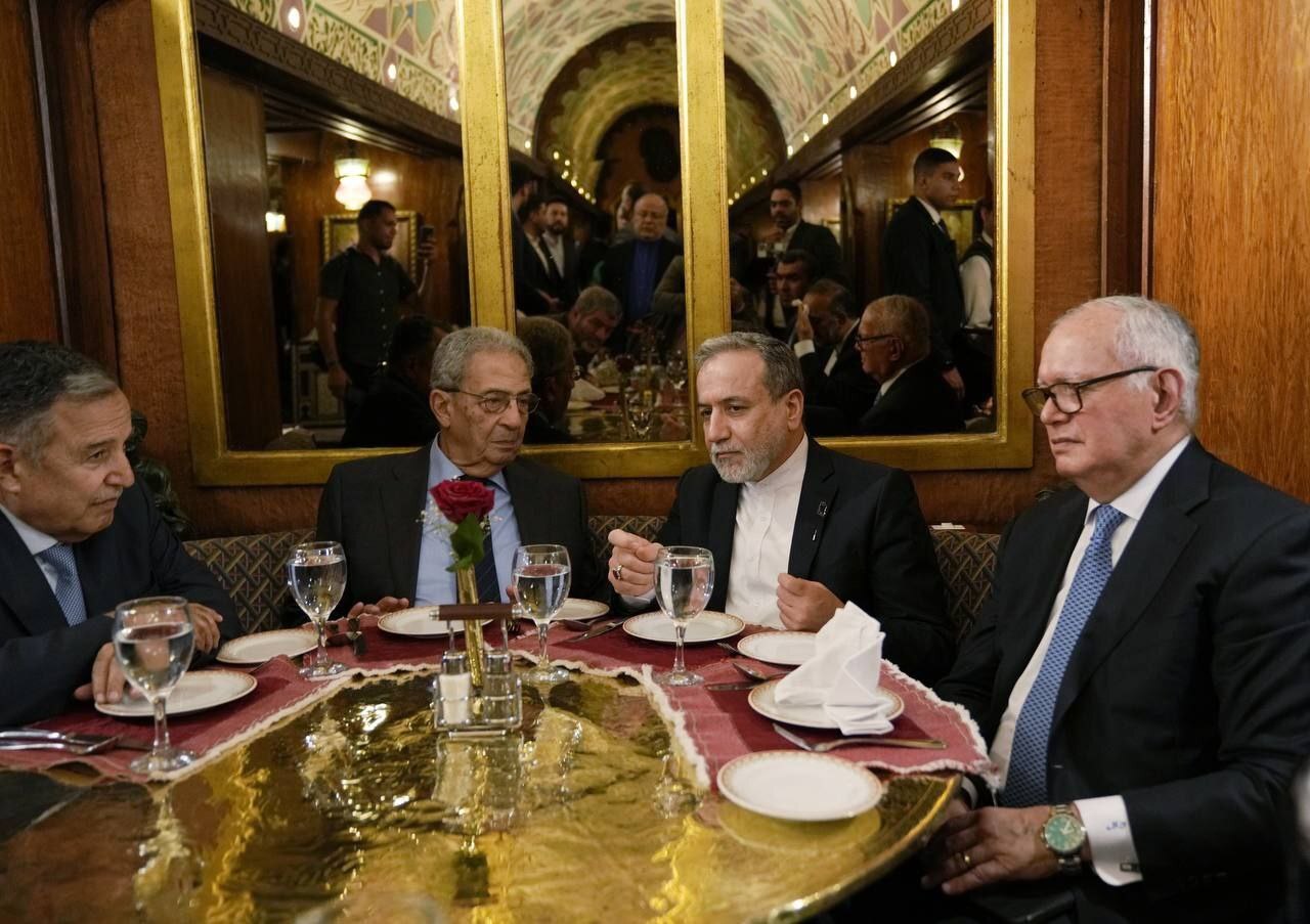 ادامه دیپلماسی رستورانی عباس عراقچی