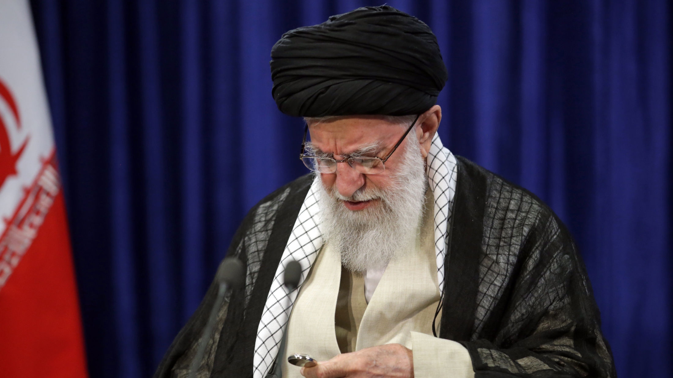 رهبر انقلاب