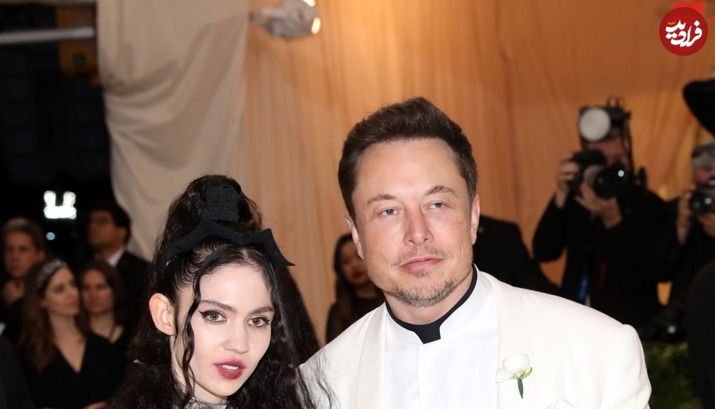 ایلان ماسک در کنار همسرش