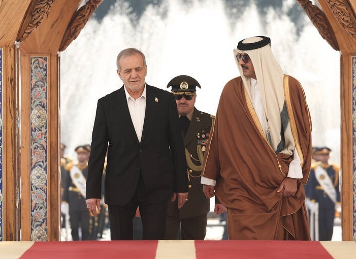 پزشکیان و امیر قطر در کنار هم