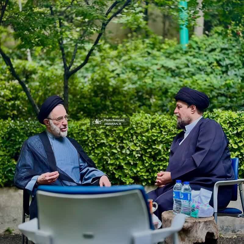 خاتمی و سیدحسن خمینی در فضای سبز