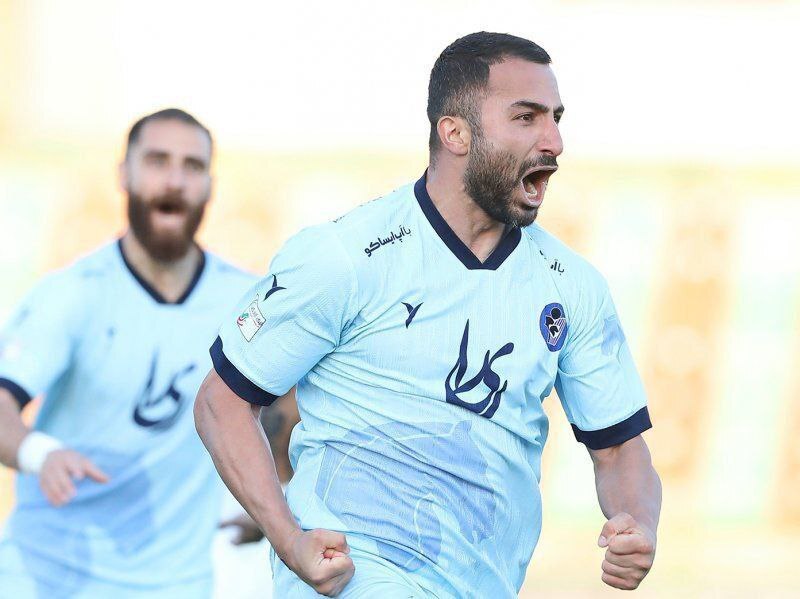 رضا رضایی با اضافه وزن