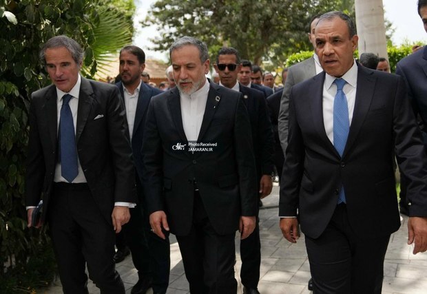 عراقچی و گروسی و همراهان