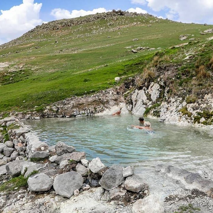 زیبایی عجیب آب گرم یئدی بلوک سردابه