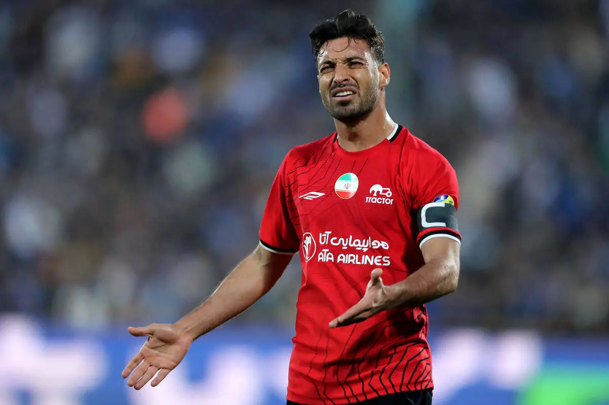 قلعه‌نویی و مدافع مورد علاقه‌اش؛ معضل جدید ایران