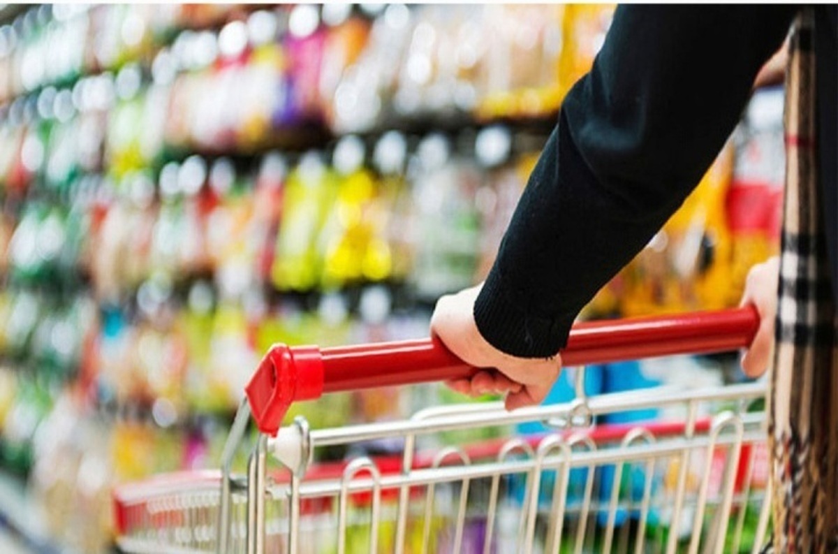 خرید کالاهای اساسی در فروشگاه خرید کالاهای اساسی در فروشگاه