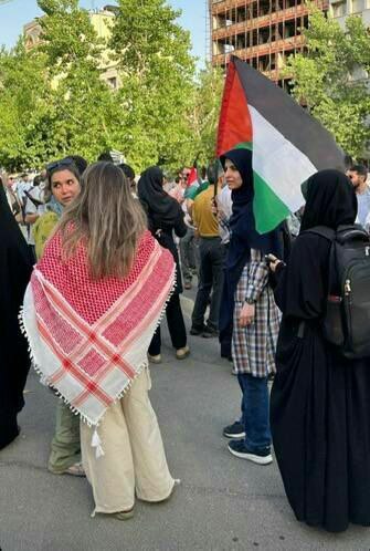 تجمع دانشجویان در دانشگاه تهران