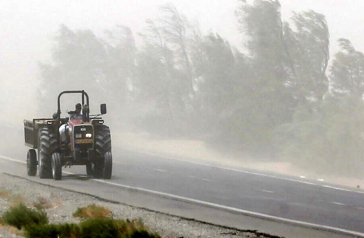 سیستان زیر سایه طوفانی با سرعت ۱۱۲ کیلومتر