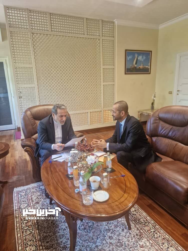 عکس/ گفت‌وگوی دوجانبه عراقچی و بوسعیدی در رم