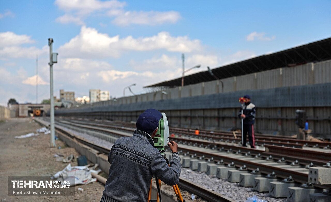 مترو در خارج از زمین