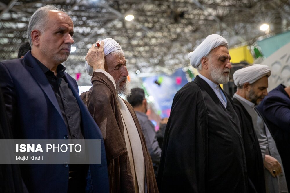 کاظم صدیقی در نماز جمعه