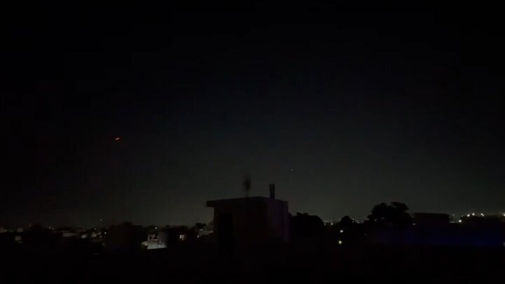 شلیک به آسمان در تهران