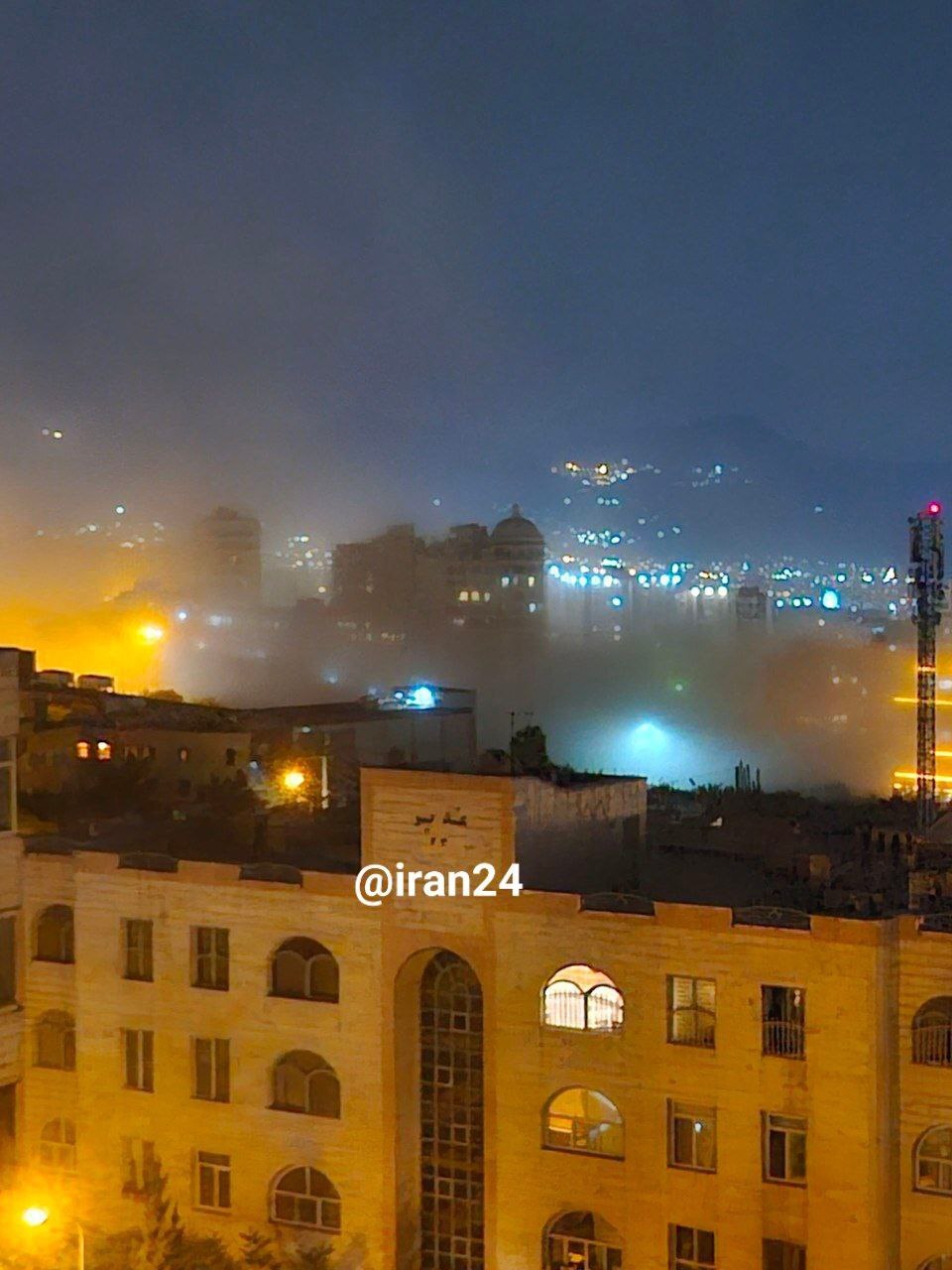 چندین نقطه ازتهران هدف پرتابه‌های دشمن