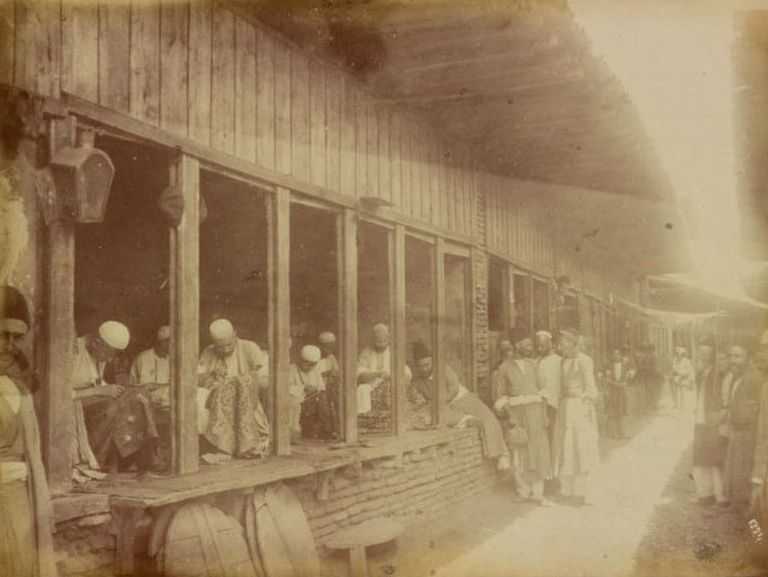 کارگران راسته رشتی دوزی