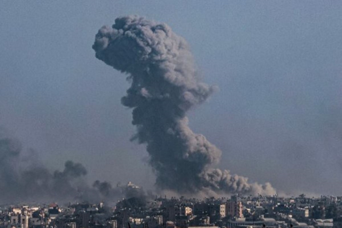 فرودگاه پیام مورد هدف دشمن قرار گرفت