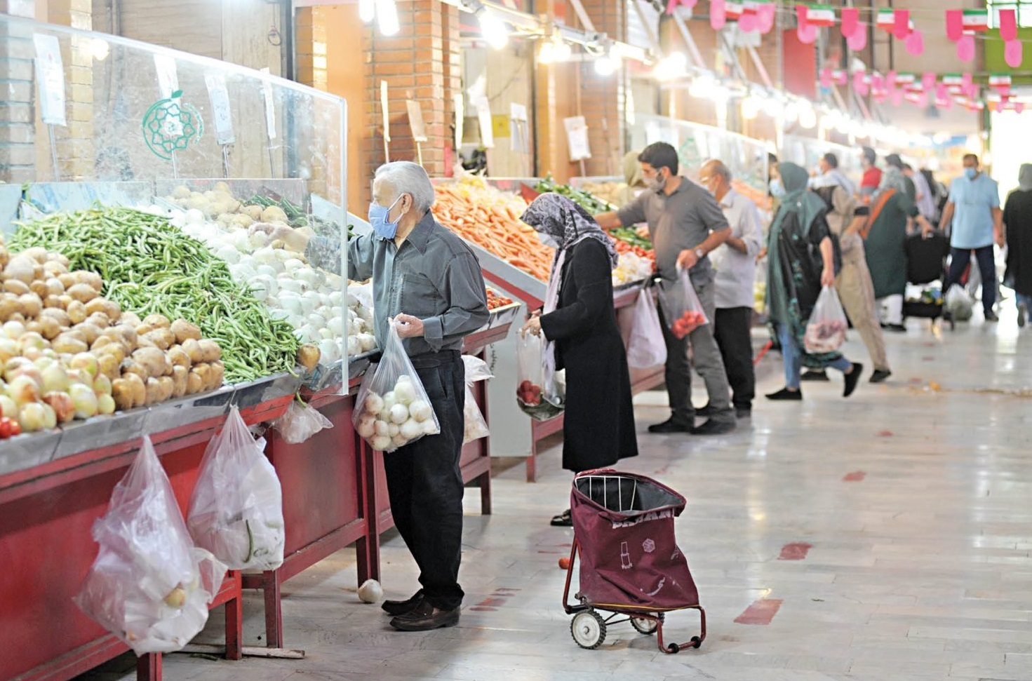 تمام بازارهای میوه و تره‌بار فعال است