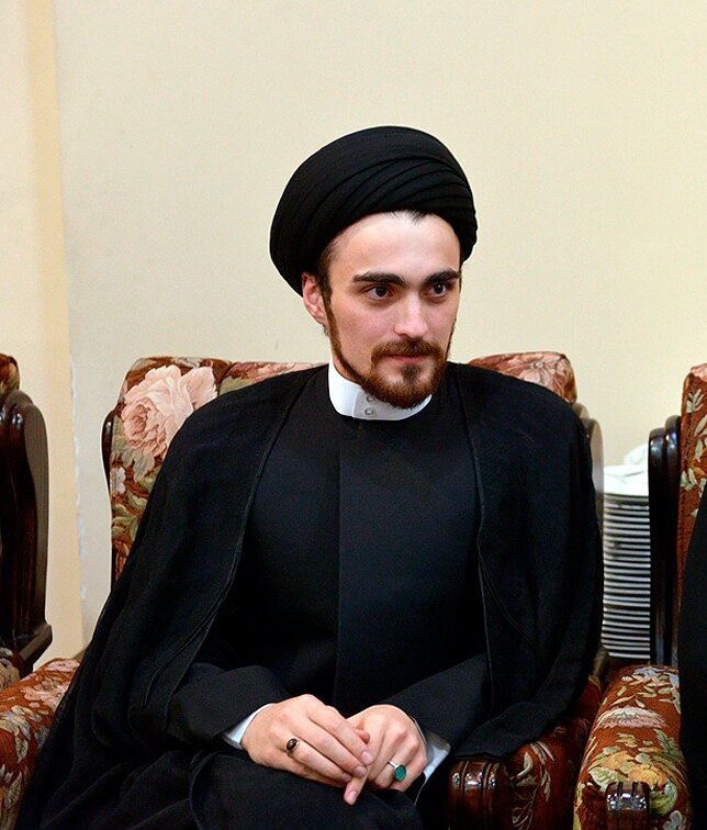 سیداحمد خمینی سیداحمد خمینی: در تهران میمانیم