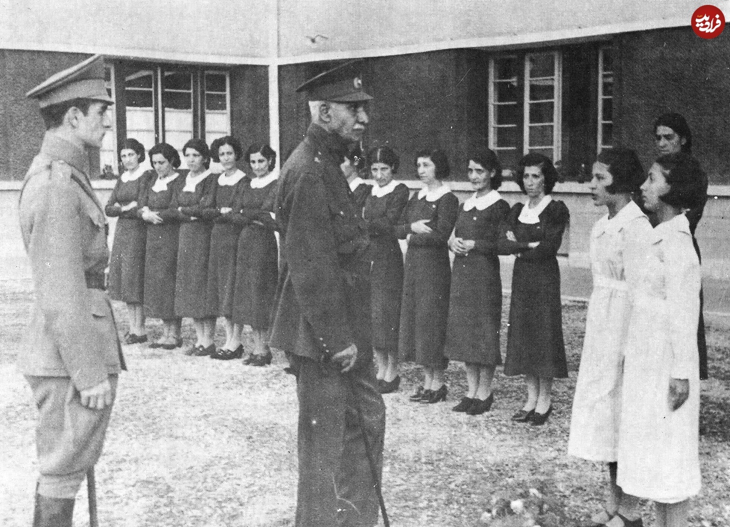 بازدید رضاخان و محمدرضا پهلوی