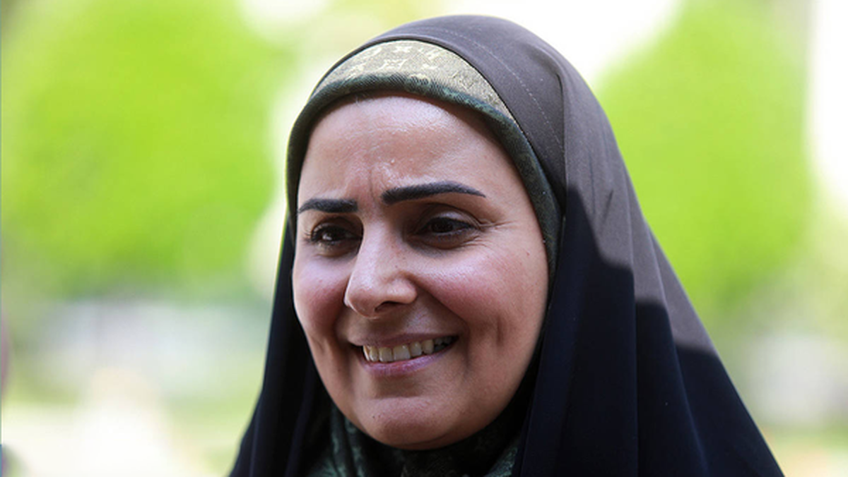 کللوز آپ فرزانه صادقلو