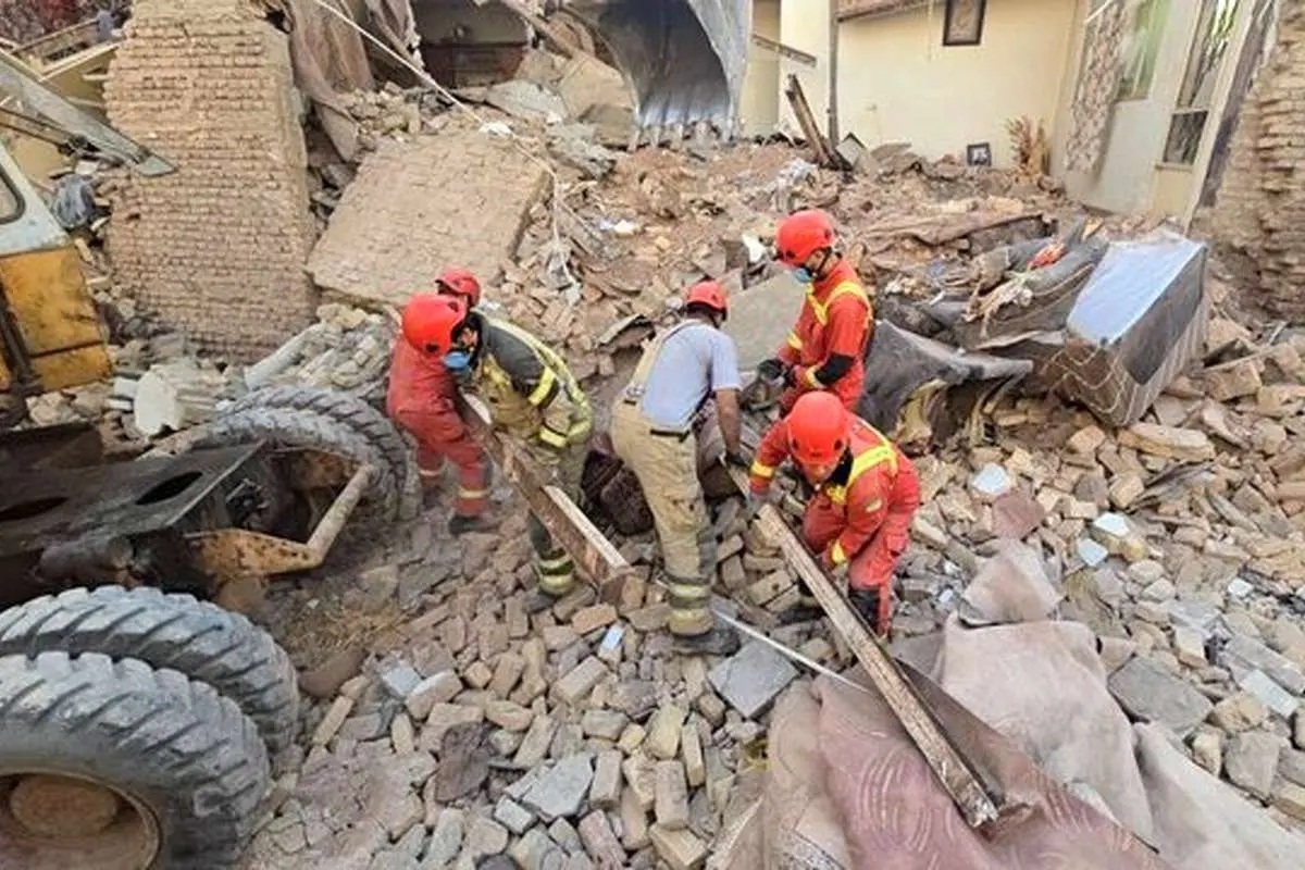 ریزش ساختمان در قیام‌دشت