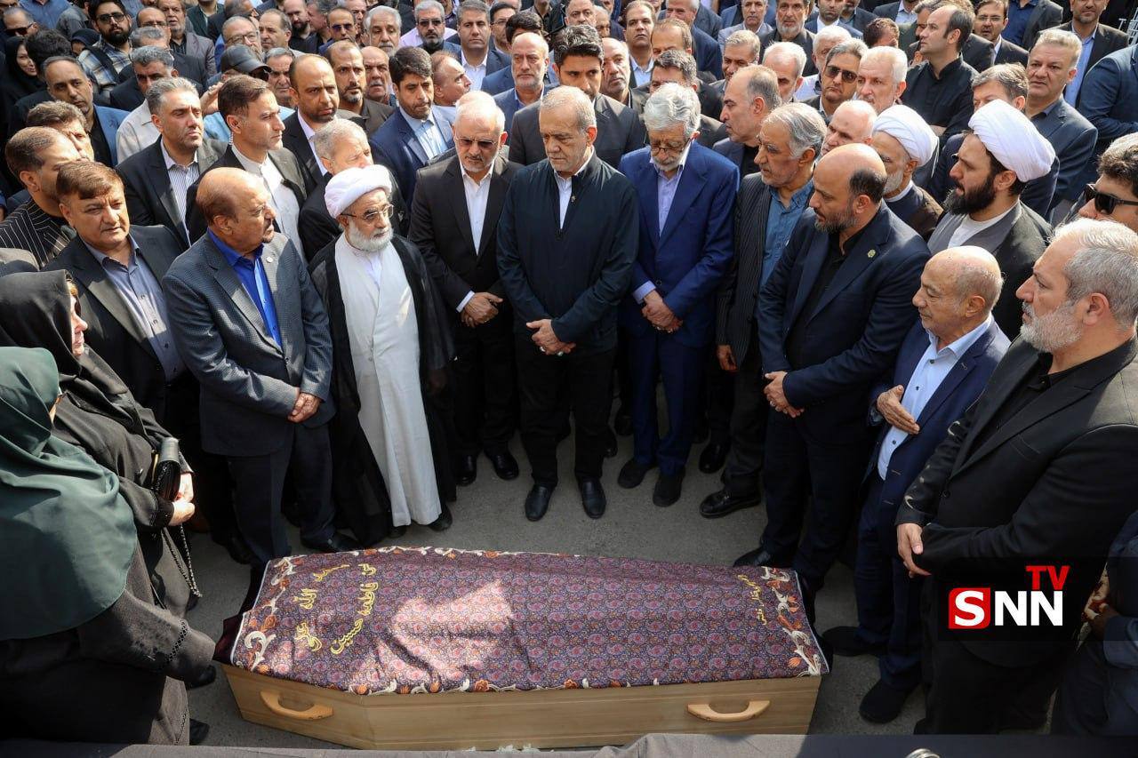 پزشکیان در تشییع خیر مدرسه‌ساز