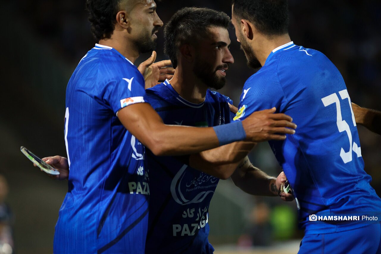 اولین خرید استقلال